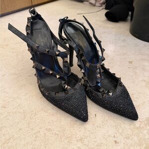 Sold outside Poshmark. No longer available Valentino Garavani Studded Heels